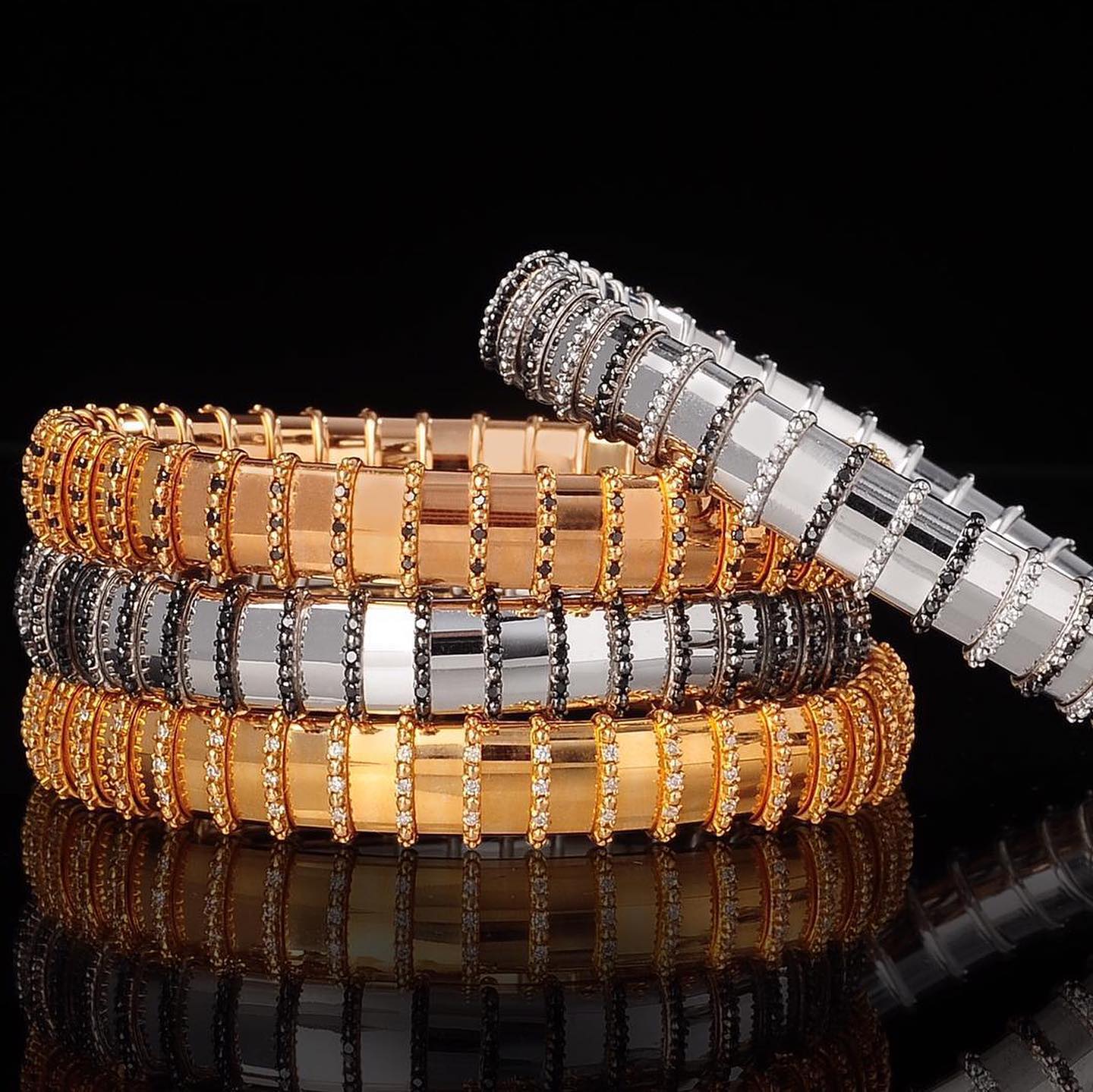 Mix di bracciali in oro e argento
