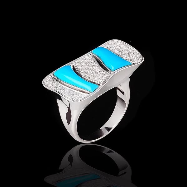 Anello assimetrico in argento